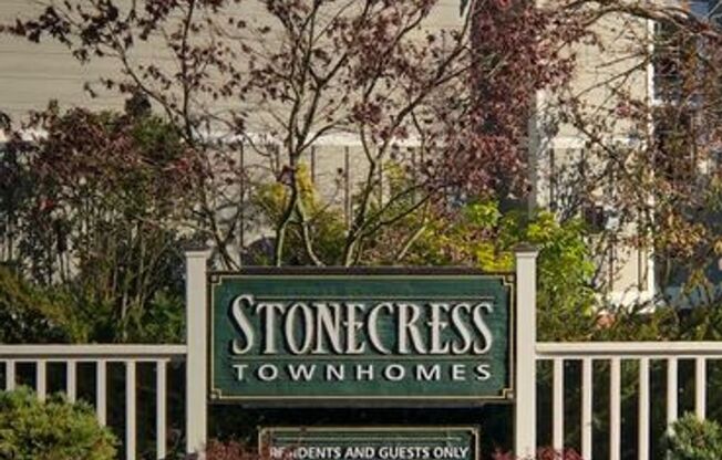 2 Bedroom Townhouse Conveniently Located
