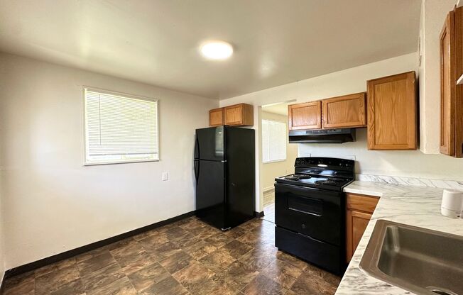 Charming 3-bed, 1-bath Duplex in Denver's Vibrant Clayton Neighborhood-HOUSING VOUCHERS WELCOME!!!