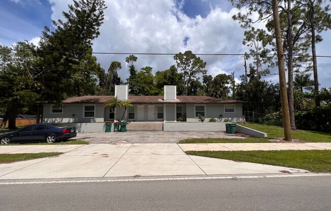 Naples Annual Rental 3Beds 2Baths Pets ok