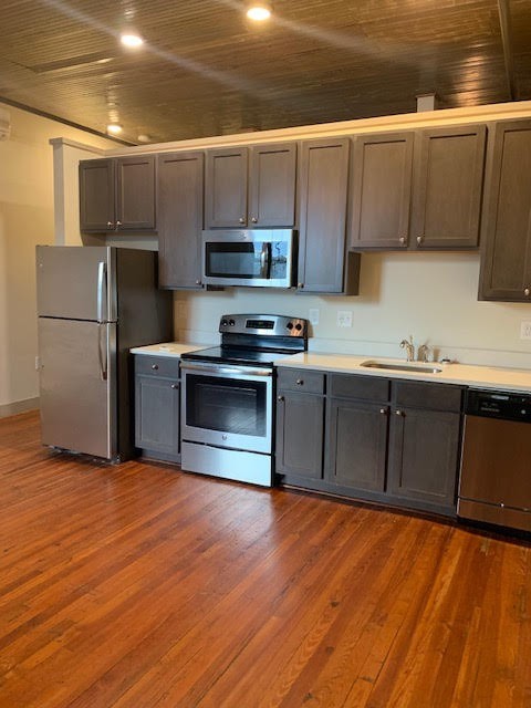 1 bed, 1 bath, 562 sqft, $1,375, Unit 312