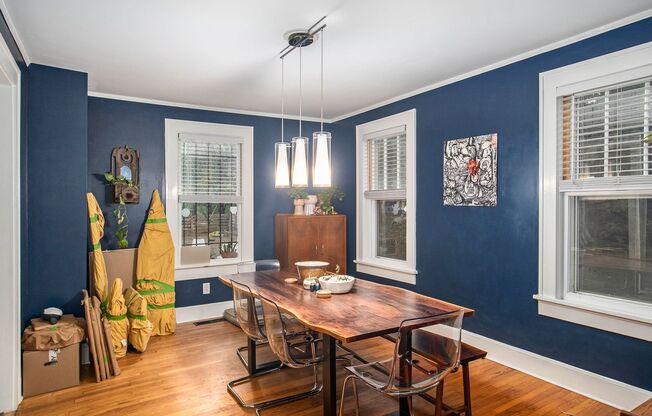 3 beds, 2 baths, $2,295