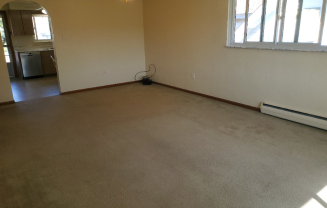 239 Boden Ave, 2nd fl.