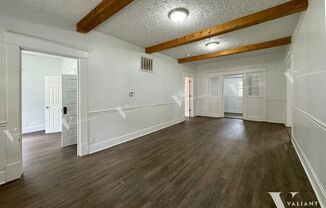 3 beds, 1 bath, $1,095