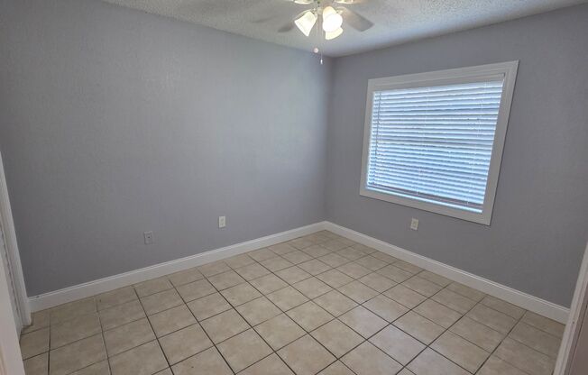 2 beds, 1 bath, 1,000 sqft, $1,395, Unit 5720 D