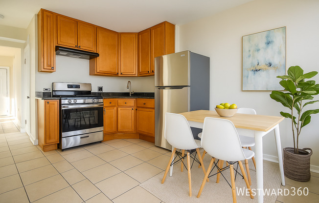 1141 South Francisco Avenue