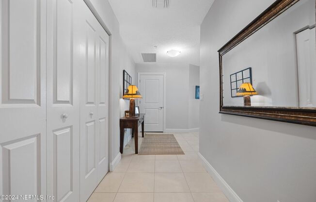 Stunning condo for rent at The Peninsula!
