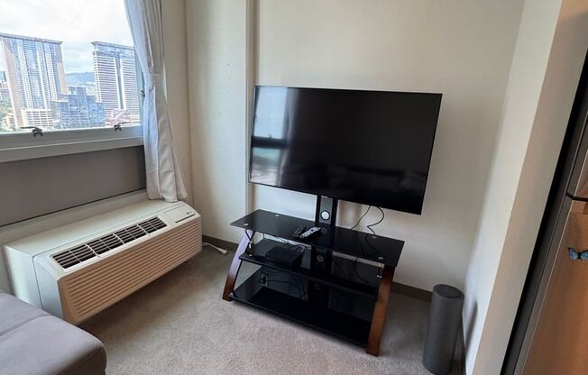 1 bed, 1 bath, $2,500, Unit UNIT # 2103