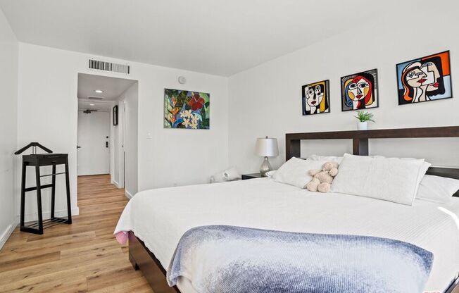 2 beds, 2 baths, 1,172 sqft, $3,850, Unit 905