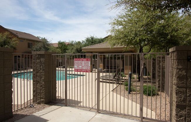 4 beds, 2.5 baths, $2,200, Unit #1171