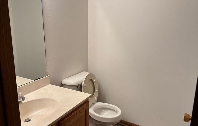 Boulder Ridge Apartments and Townhomes