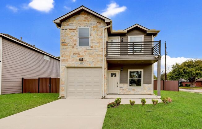 Move-In Ready Gem – 3 Bedrooms, 2.5 Bathrooms, and Modern Upgrades!