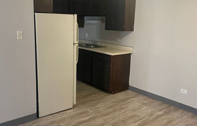 2 beds, 1 bath, 865 sqft, $1,480, Unit Building 7-3A