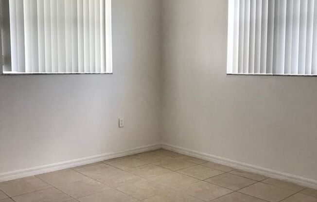 3 beds, 2 baths, 1,079 sqft, $2,700, Unit 13770-301