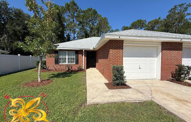 $1595 3/2 - K- Section Great Location Off 100 and Close to Everything!