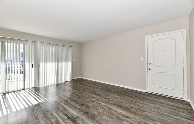 2 beds, 2 baths, 876 sqft, $1,449, Unit 220-03