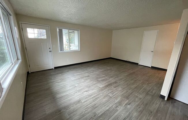 2 beds, 1 bath, 825 sqft, $1,295, Unit 554