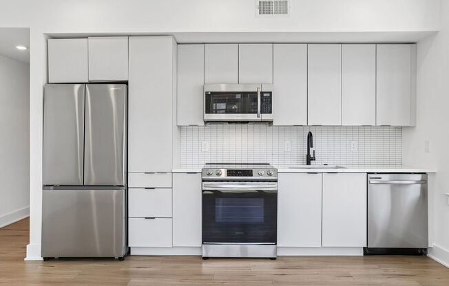 2 beds, 2 baths, 1,000 sqft, $1,950, Unit 303