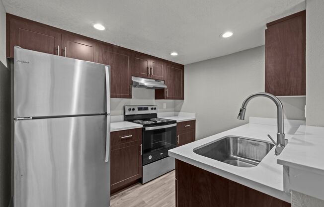 2 beds, 1 bath, 875 sqft, $2,025, Unit 47