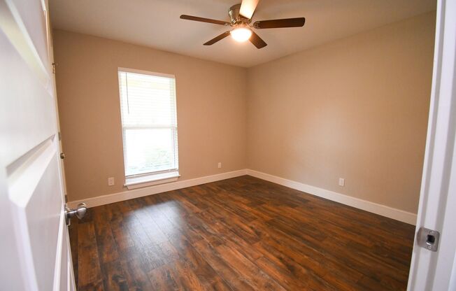 NEWLY REMODELED 4 bedroom. 3 Bath