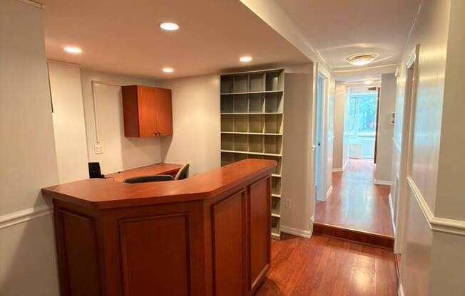 1 bed, 1.5 baths, 660 sqft, $6,500, Unit 227