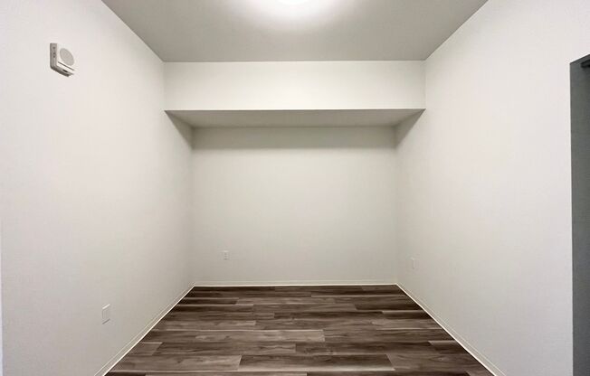 1 bed, 1 bath, 440 sqft, $1,327, Unit 223