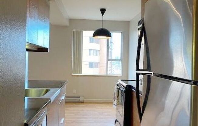 2 beds, 1 bath, 856 sqft, $1,850, Unit 405