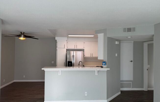 1 bed, 1 bath, 694 sqft, $2,455, Unit 811