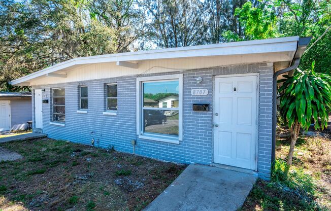 8707 N Mandarine Pl