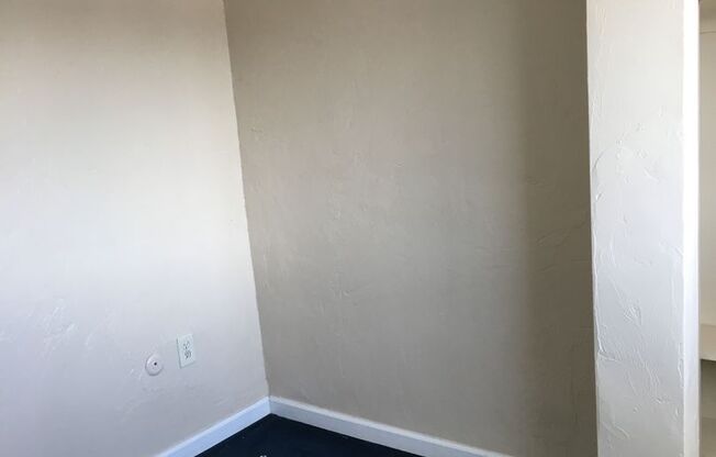 South Oakland renovated 2 bedroom