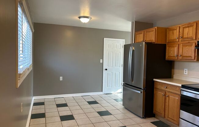 3 beds, 1 bath, $1,500