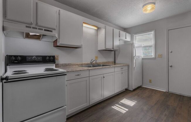 Beautiful Duplex Located near Downtown Columbia!