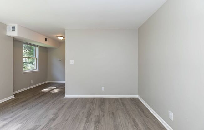 1 bed, 1 bath, 700 sqft, $1,050, Unit 203 B