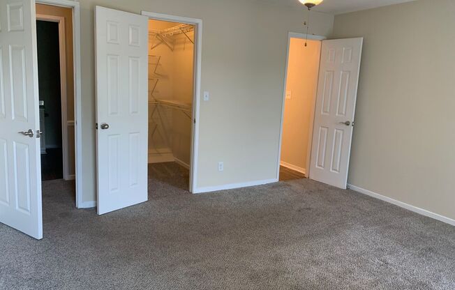 2 beds, 2 baths, 1,080 sqft, $1,195, Unit 208 J