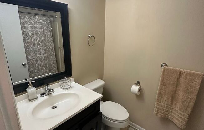 2 beds, 2 baths, $1,995