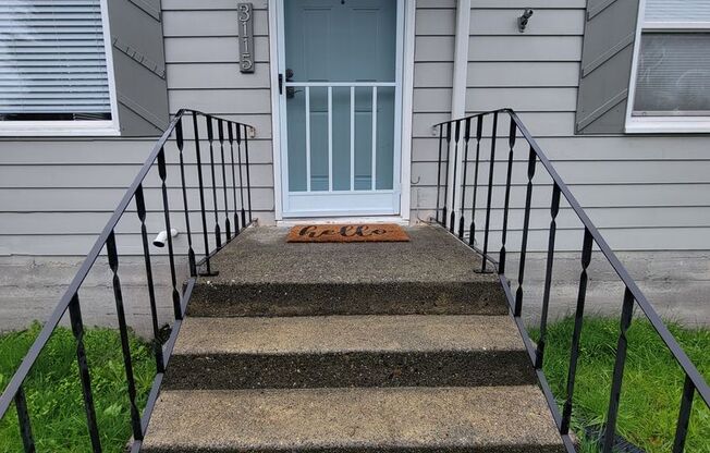 Charming 2 bedroom close to town