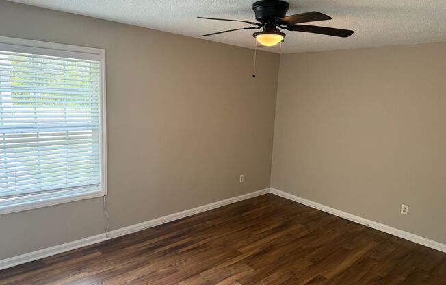 Spacious Two Bedroom Townhome In Kannapolis