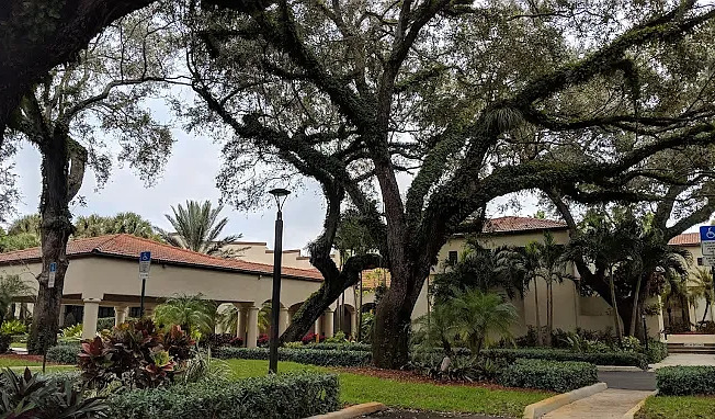 9441 Live Oak Pl