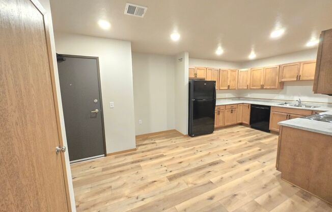 2 beds, 1 bath, 1,090 sqft, $1,230, Unit 3500 104