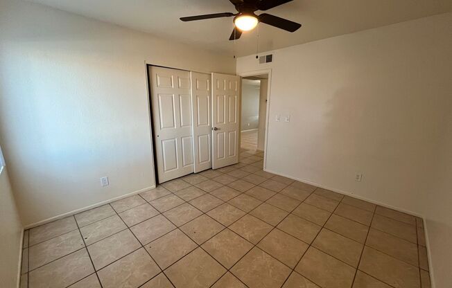 2 beds, 1 bath, 950 sqft, $1,299, Unit 106