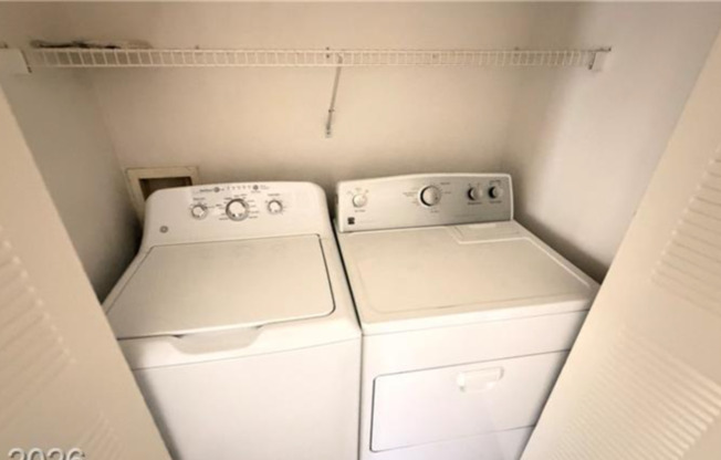 2 beds, 2 baths, $1,310, Unit UNIT 2046