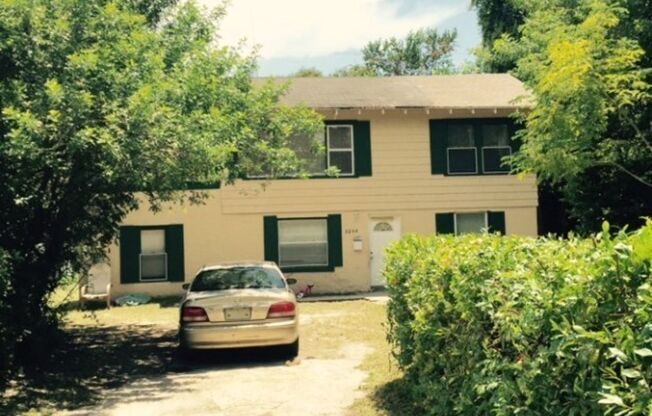 3244 17th Ave. S. Upper/Lower