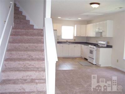 Port City Commons beside Port City Java 3 BR town home Convenient to airport, down town life, Mayfair shops, restaurants, I-40 Hwy, Leland more