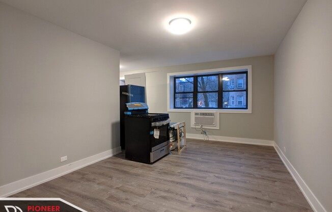 530 W Surf St 512
