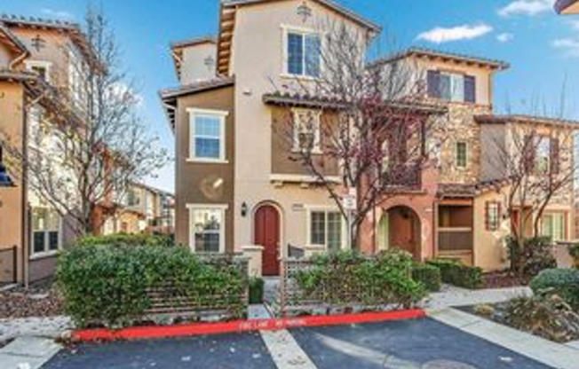 $3990 / GORGEOUS 3 BEDROOM HOME IN ARDENWOOD NEIGHBORHOOD OF FREMONT