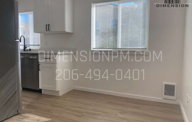 Centrally Located Ground floor Remodeled 1 bedroom in Burien! Easy to book self tour!