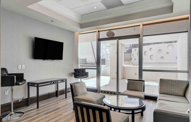 2 beds, 2 baths, $3,000, Unit Unit 3909