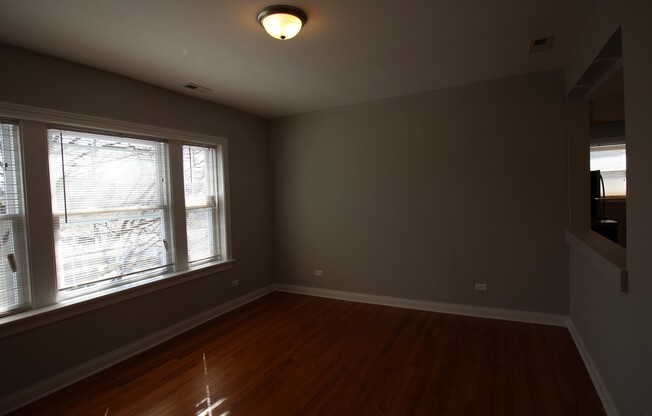 2 beds, 1 bath, $1,500, Unit 4408 -2