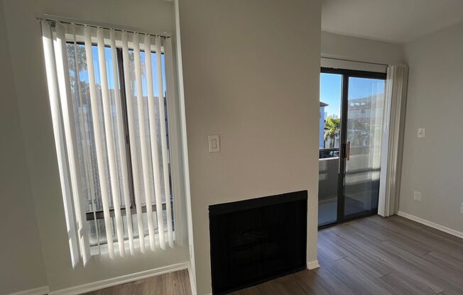 2 beds, 1.5 baths, 1,150 sqft, $1,998, Unit 305