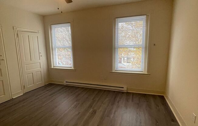 1 bed, 1 bath, 600 sqft, $900, Unit Unit 3