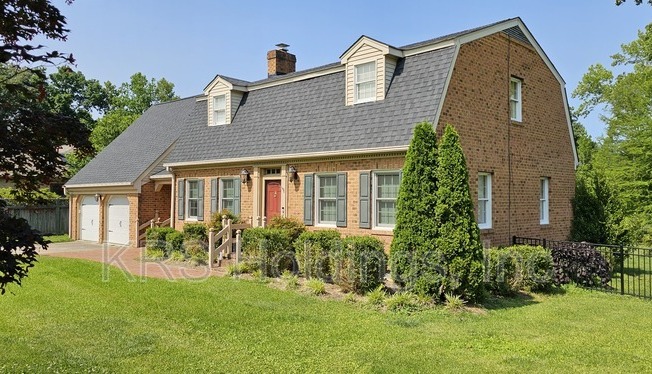 1205 MT PLEASANT DR